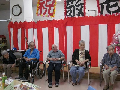 s-ケアハウス敬老会《写真01》.jpg